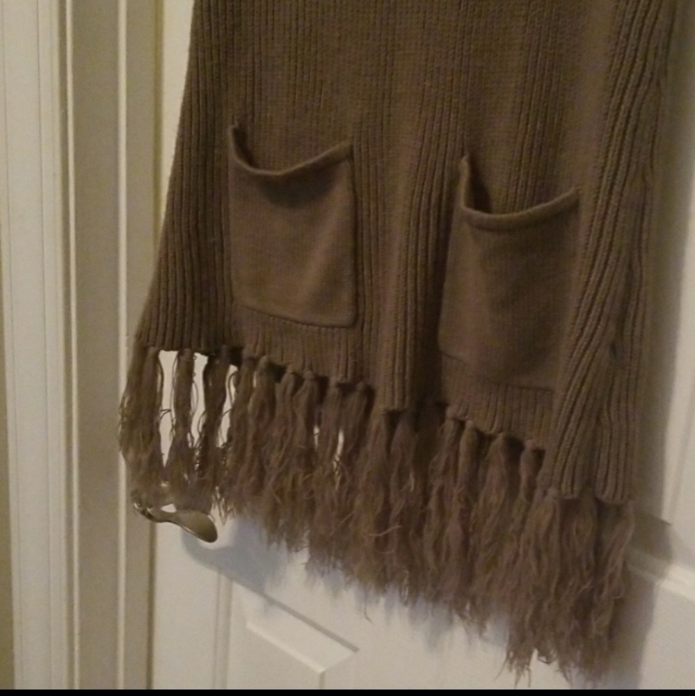 C. Luce Cute Tunic - Picture 7 of 8